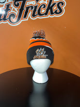 Load image into Gallery viewer, Pom Pom Winter Hat/Beannie